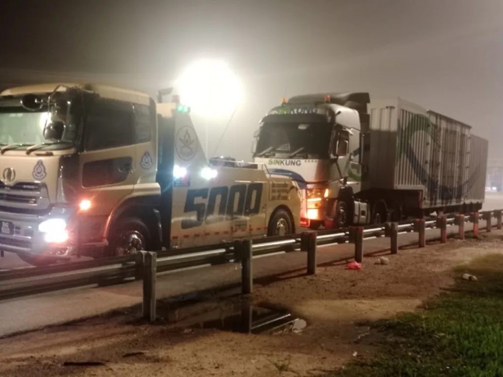 Car carrier vehicle transportation